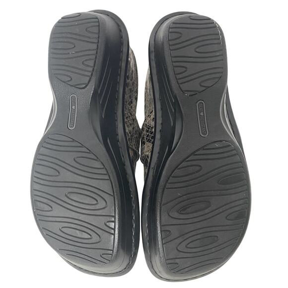 Nurse Mates  Women's Snake Print  Gelsey Non-Slip Pillow Top Shoes Size 7 M - Picture 7 of 8